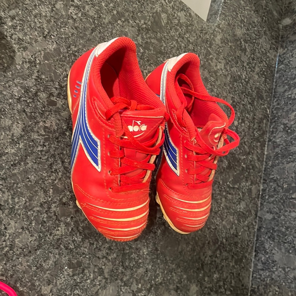 Youth soccer cleats US 11.5 little kid